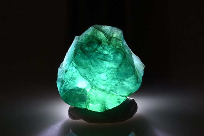Grandidierite — Through the Looking Glass