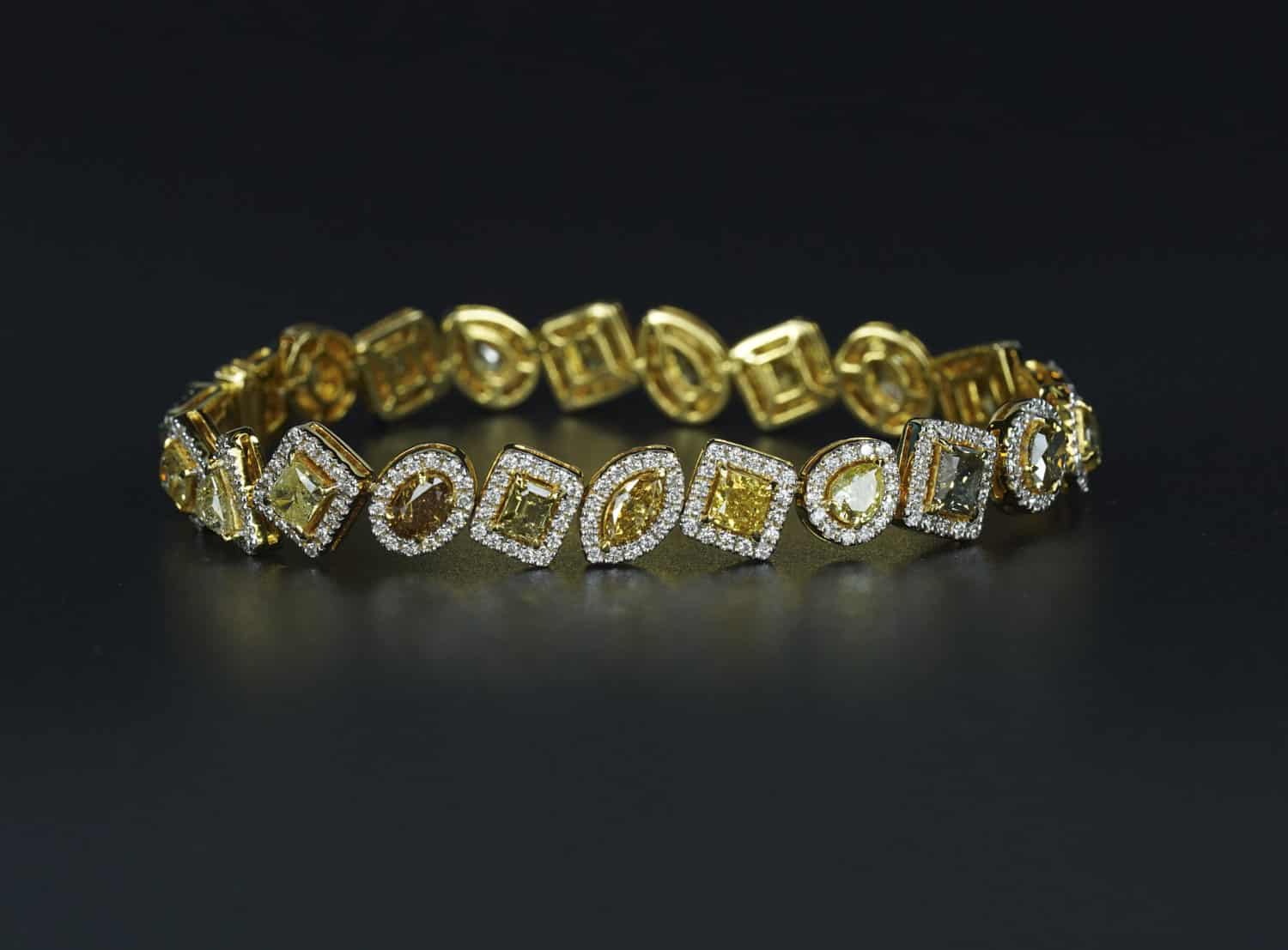 9.36CT Fancy & White Diamond 18k Gold Bracelet