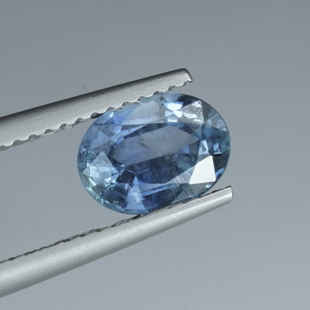 1.73CT Blue Oval Cut Sapphire