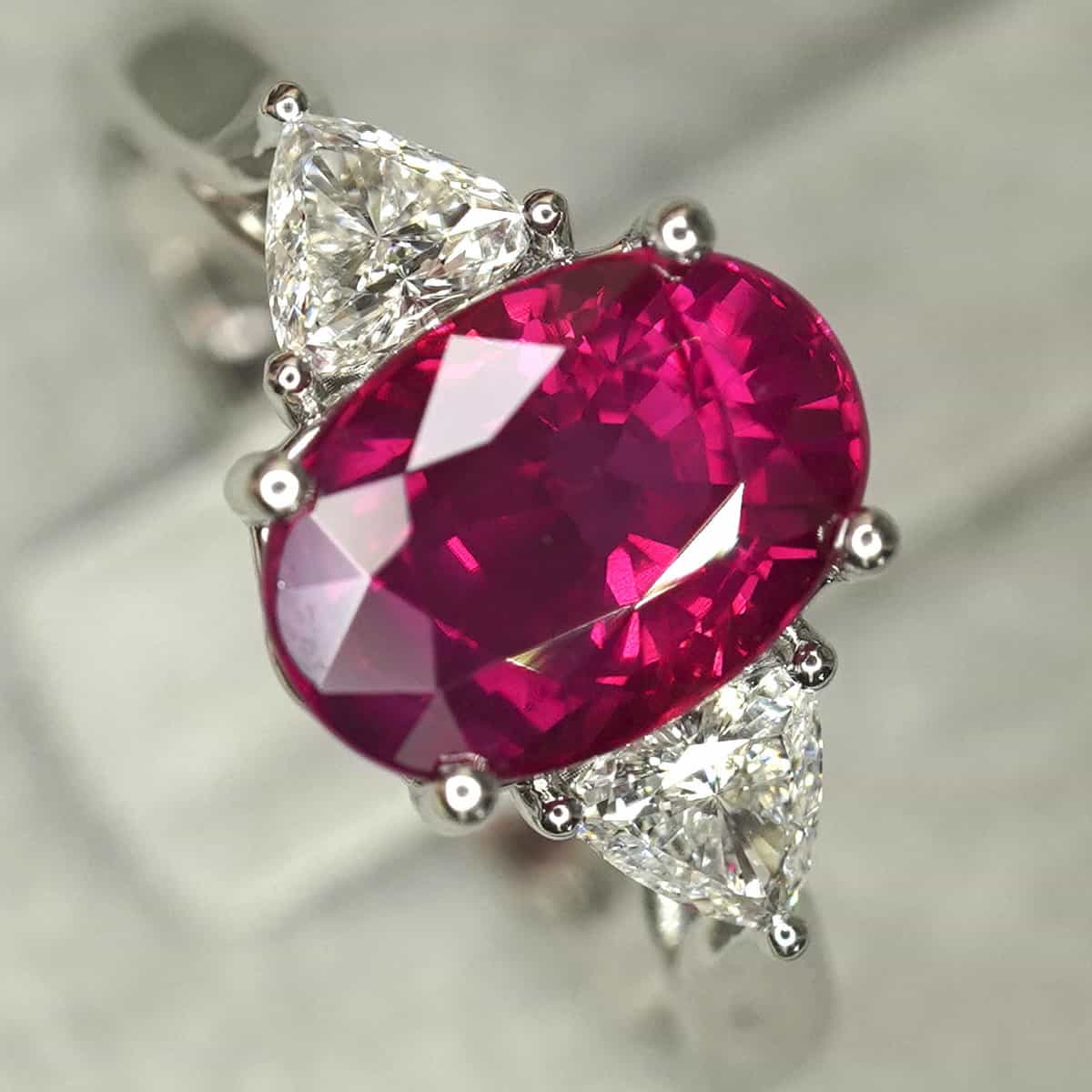 Ruby Ring Diamond & White Gold